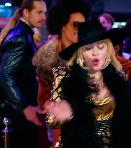 Hey look, Madonna! Hey look, Madonna!